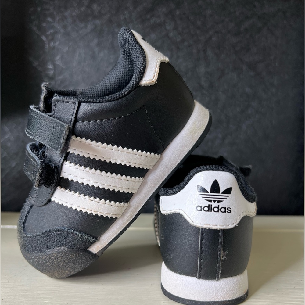 Adidas SAMOA SHOES toddler size 4